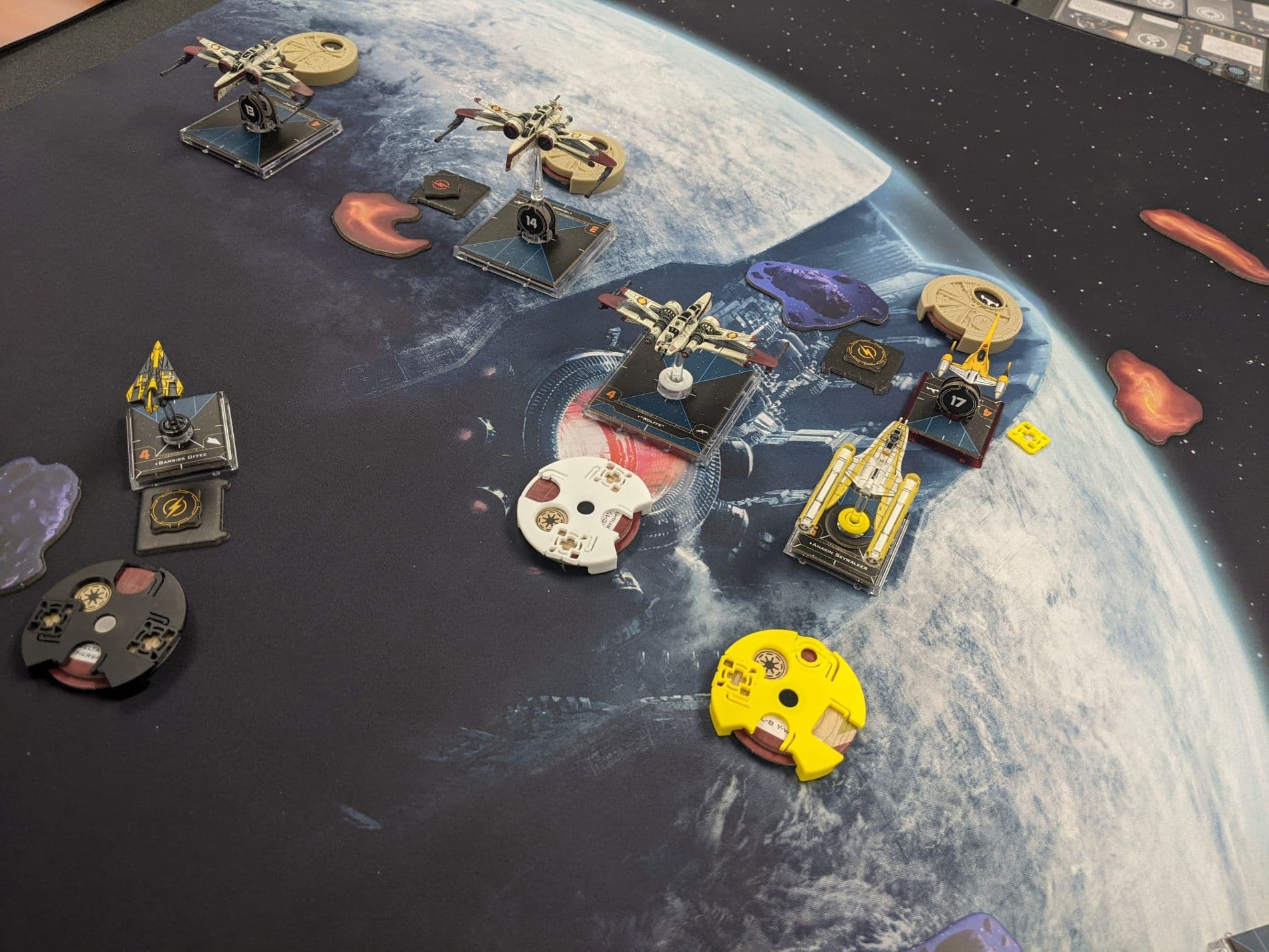 plastic space ships on a wargaming mat